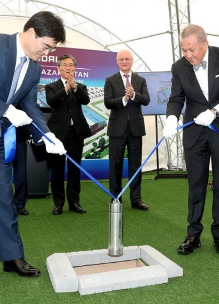 В перспективе «Астана Моторс» планирует построить завод по производству автокомпонентов. Таким образом, компания достигнет поставленных целей по развитию отечественного автопрома – обеспечить более 51% локализации.